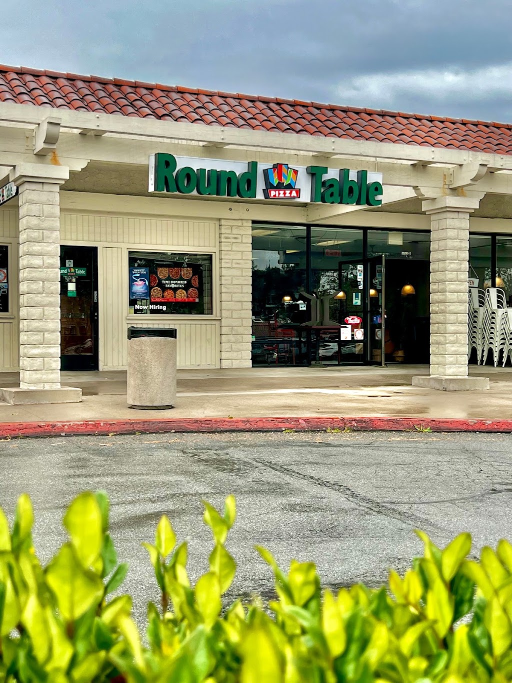 Round Table Pizza | 25290 Marguerite Pkwy D, Mission Viejo, CA 92692, USA | Phone: (949) 951-3403