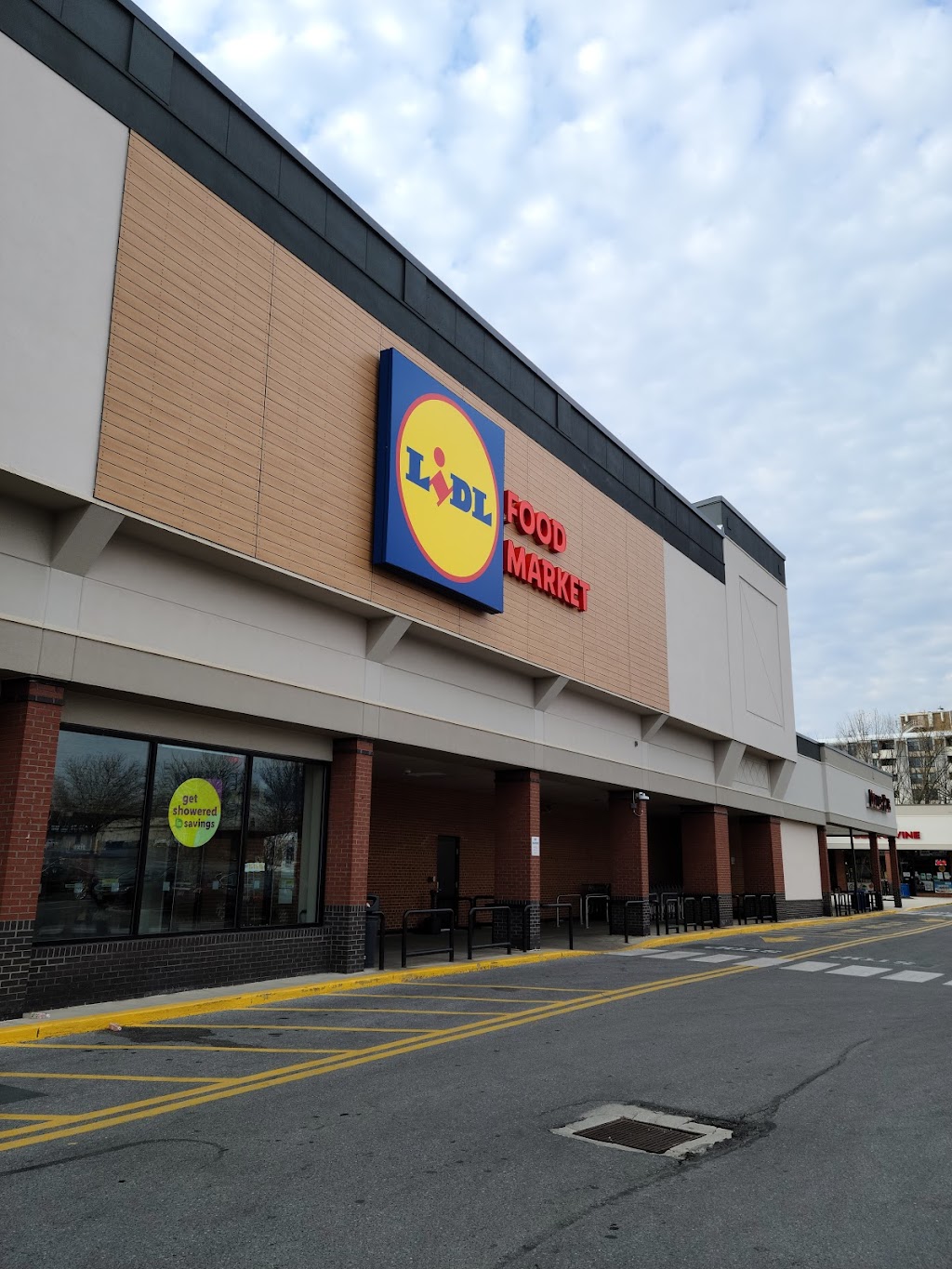 Lidl | 6881 New Hampshire Ave, Takoma Park, MD 20912, USA | Phone: (844) 747-5435