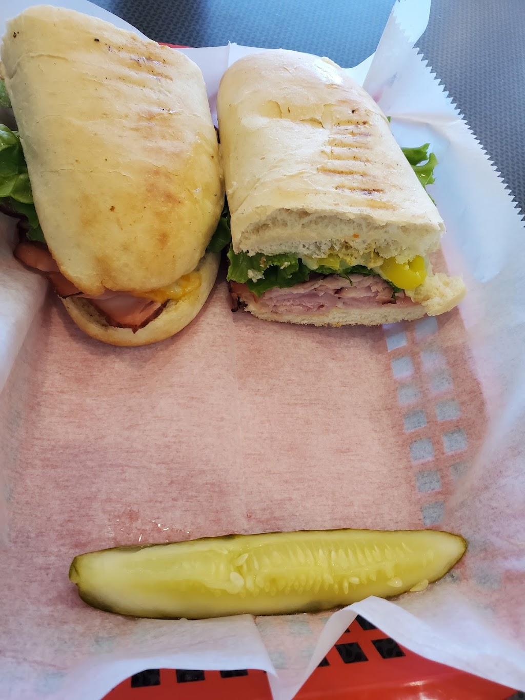 Red Pepper Deli | 6401 Claymont Crse # 4, Crestwood, KY 40014, USA | Phone: (502) 241-8280