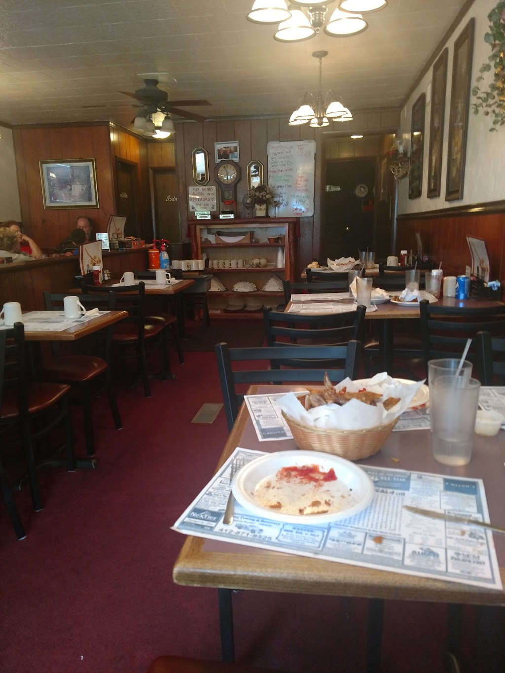 Central Restaurant | 204 N Warren Ave, Apollo, PA 15613, USA | Phone: (724) 478-3673