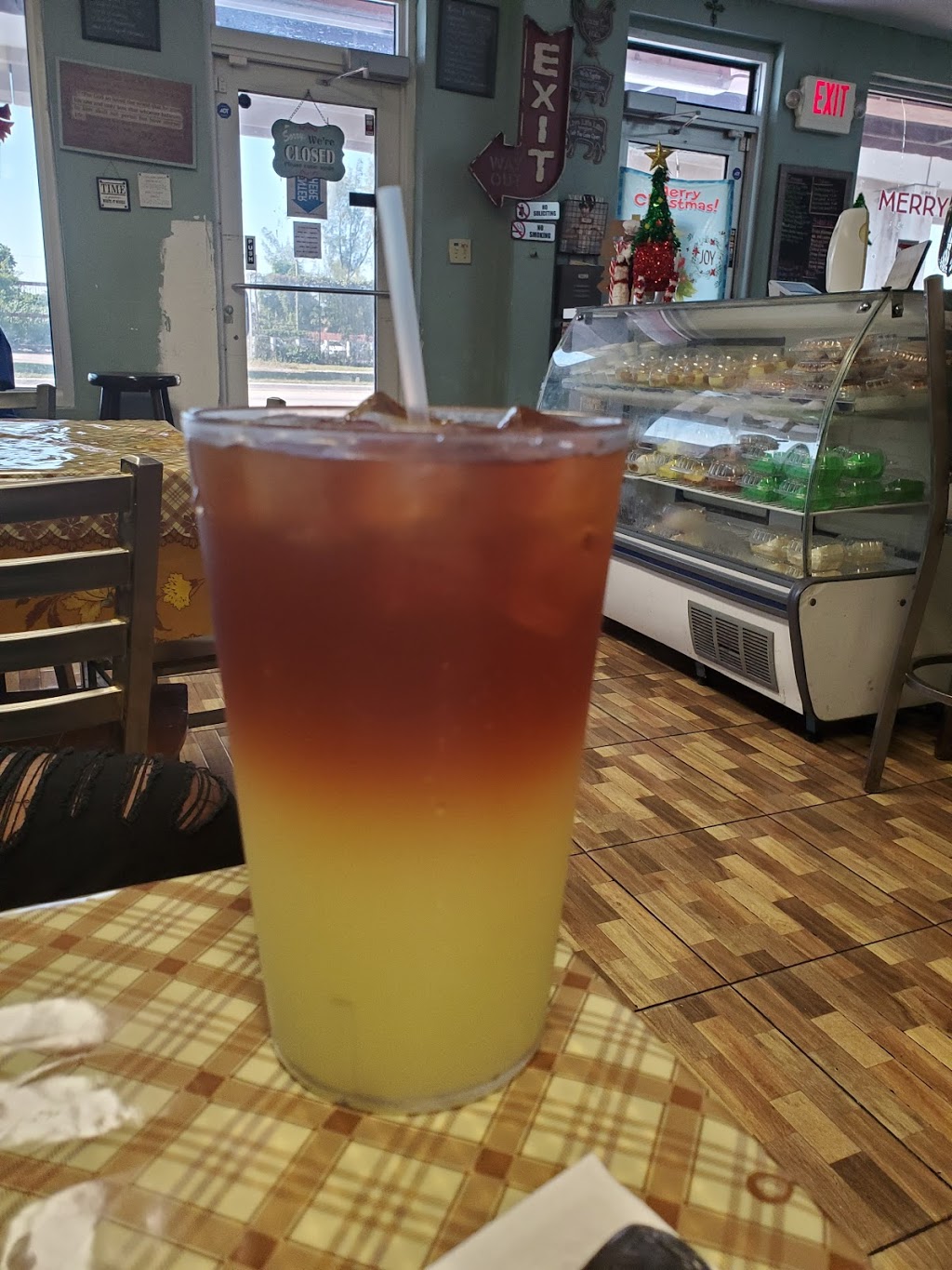 Eloise & Earnestine Soul Food | 6781 NW 27th Ave suite c, Miami, FL 33147, USA | Phone: (305) 687-7774