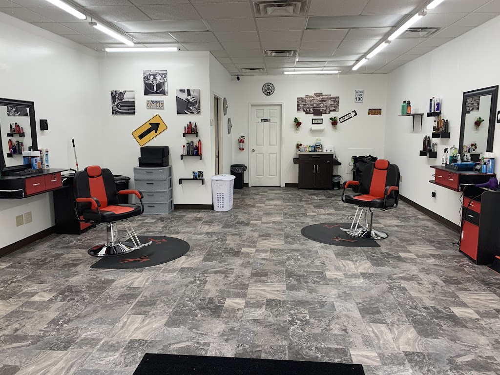 Buzz and Bangz | 118 S Main St Unit 10, Dry Ridge, KY 41035, USA | Phone: (859) 823-0051