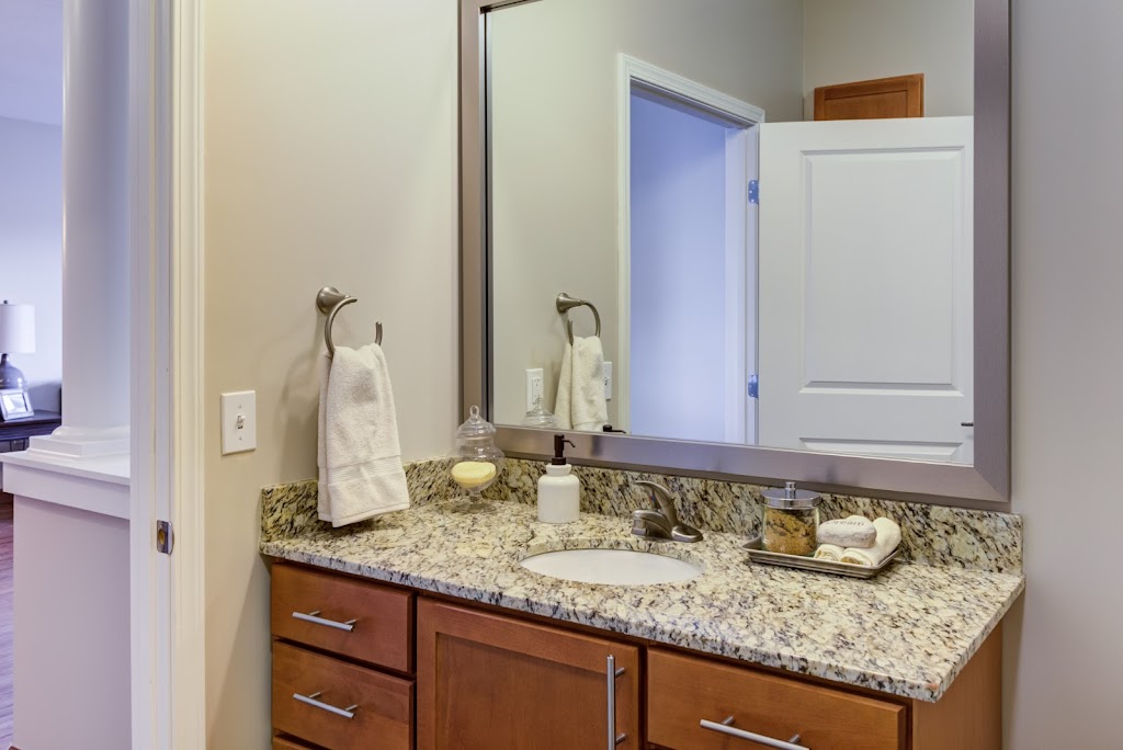 5 Central Apartments | 20 6th St NW, Osseo, MN 55369, USA | Phone: (763) 424-2500