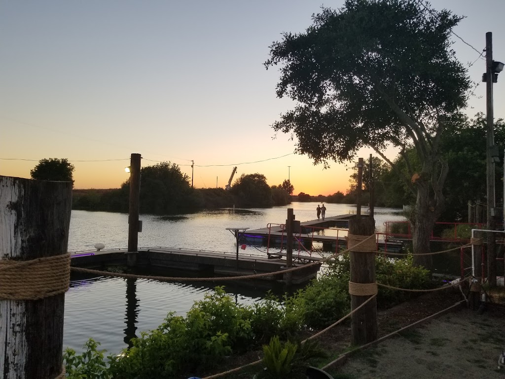 Wimpys Cafe and Restaurant | 13945 W Walnut Grove Rd, Walnut Grove, CA 95690, USA | Phone: (209) 794-2544