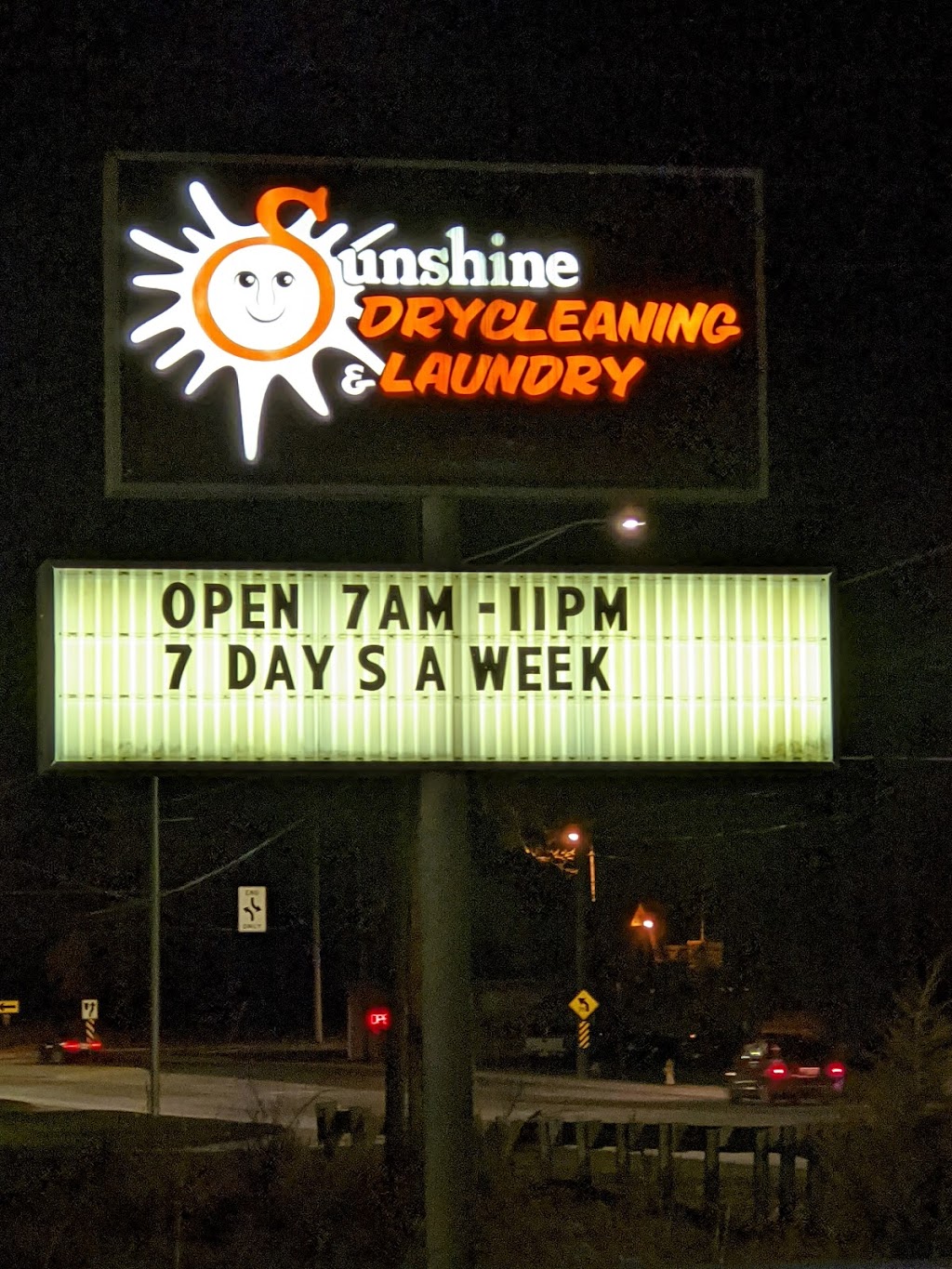 Sunshine Laundry-Dry Cleaning | 2439 W Jefferson Blvd, Fort Wayne, IN 46802, USA | Phone: (260) 436-5350