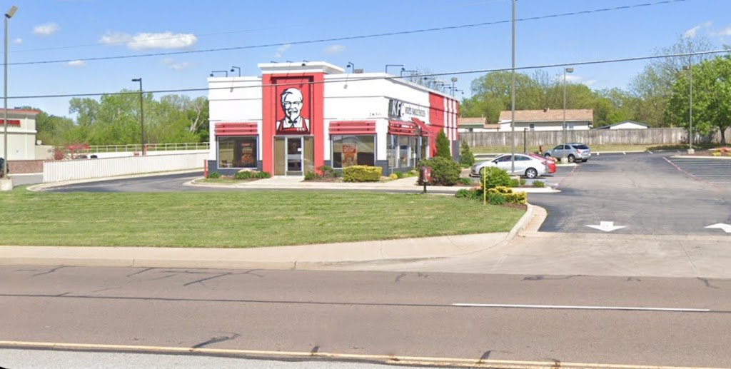 KFC | 2830 S Douglas Blvd, Midwest City, OK 73130, USA | Phone: (405) 732-7665