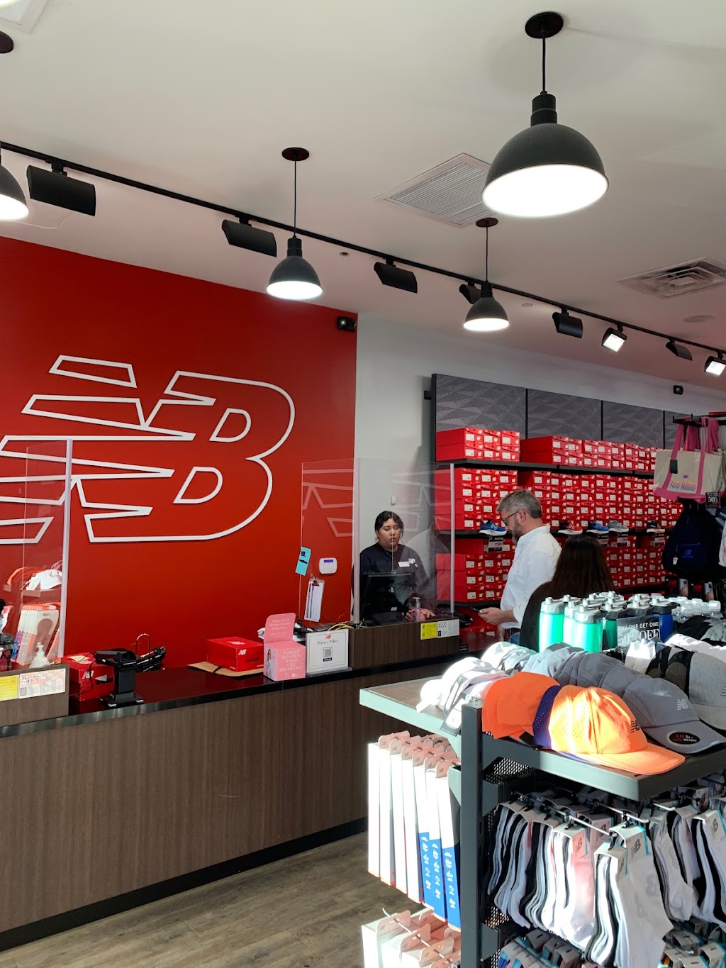 New Balance Factory Store Citadel | Citadel Outlets, 100 Citadel Dr #715, Los Angeles, CA 90040, USA | Phone: (323) 837-9790