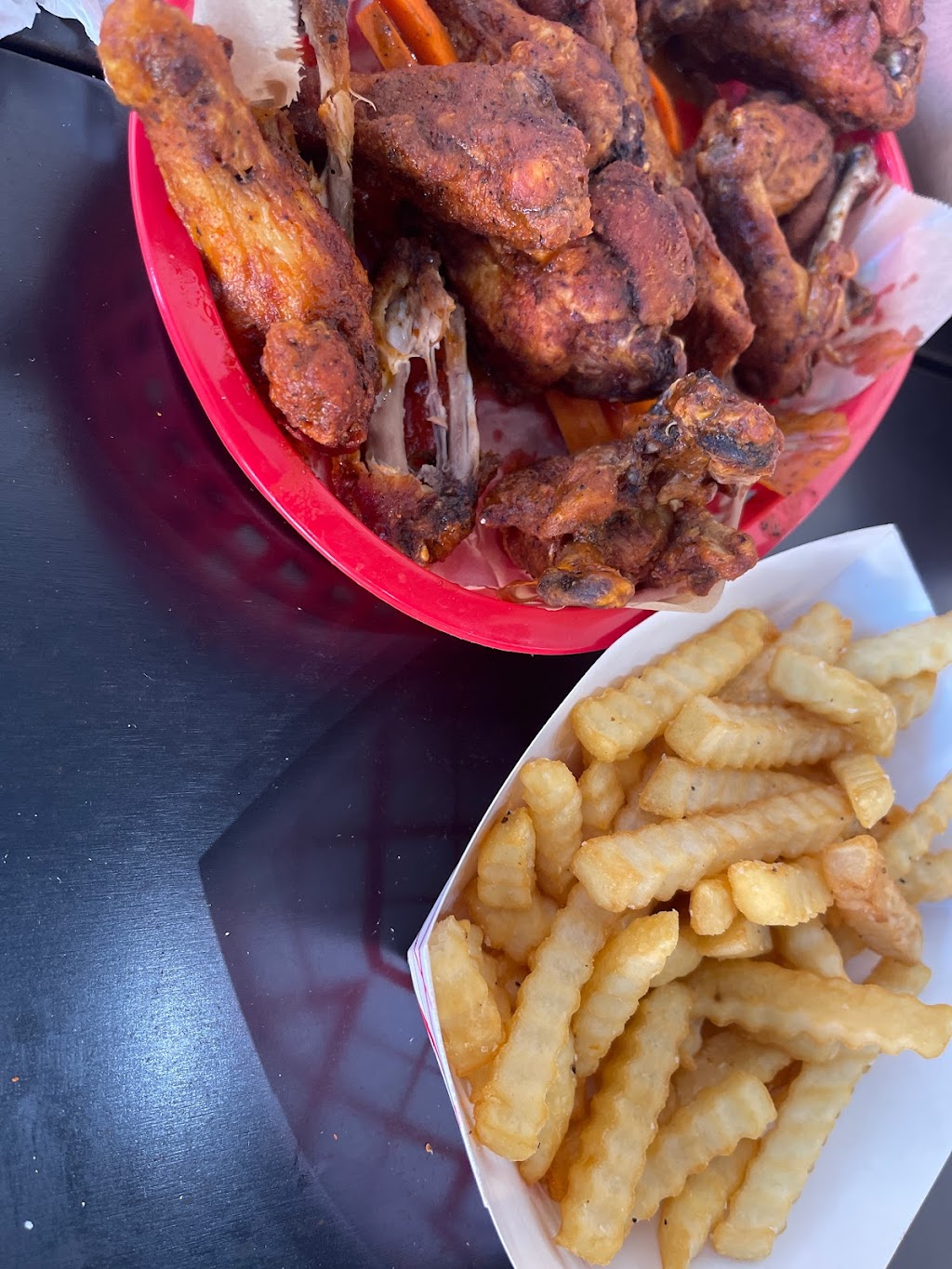 Wing Dome | 7818 Greenwood Ave N, Seattle, WA 98103, USA | Phone: (206) 706-4036