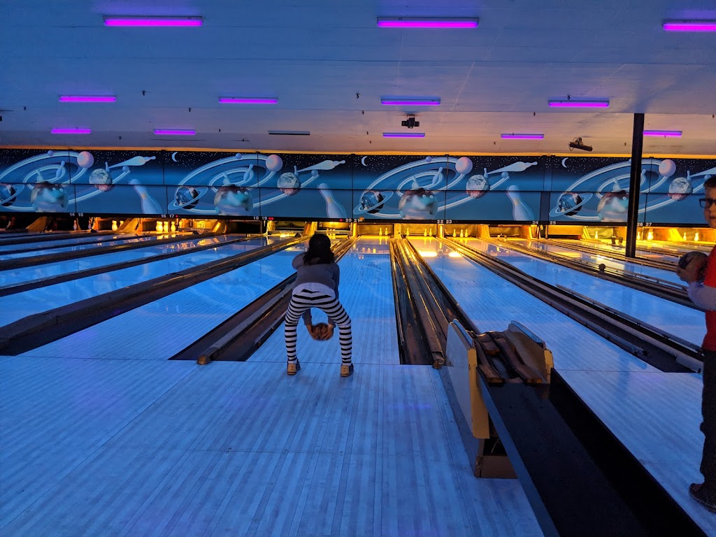 Jeffs Bowl-O-Rama | 968 Niagara St, Welland, ON L3C 1M6, Canada | Phone: (905) 732-7112