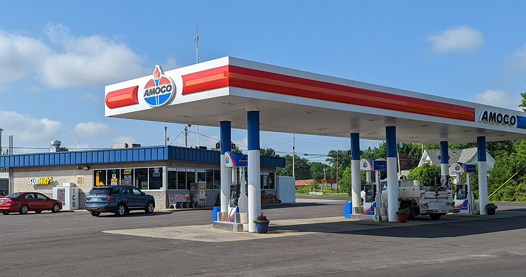 Amoco | 11 Akron St, New London, OH 44851, USA | Phone: (419) 929-8219