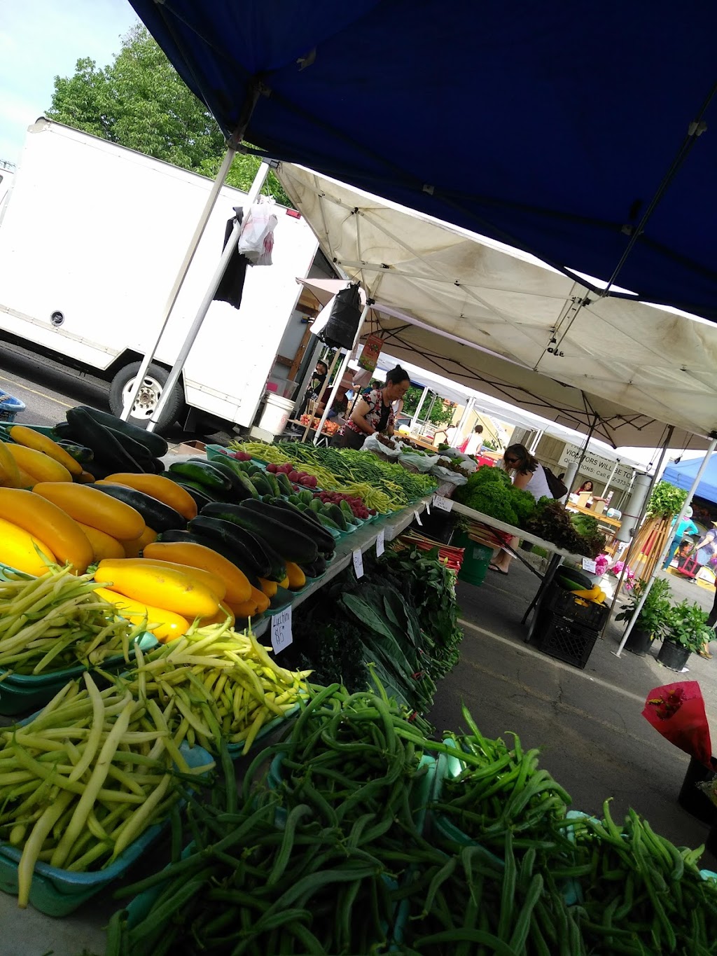 Midtown Farmers Market | 3032 Minnehaha Ave, Minneapolis, MN 55406, USA | Phone: (612) 724-7457