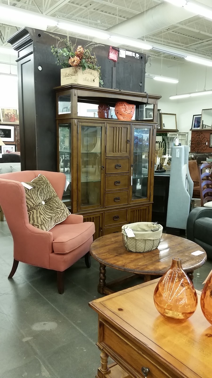 Home Consignment Center - McKinney | 2950 Craig Dr STE 200, McKinney, TX 75070, USA | Phone: (972) 984-7155