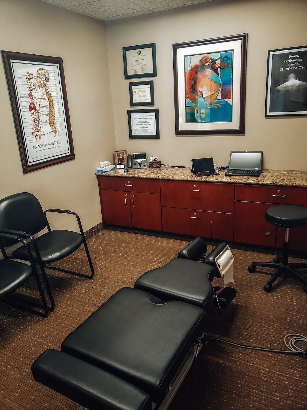 LifeClinic Chiropractic & Rehabilitation - Lakeville, MN | 18425 Dodd Blvd, Lakeville, MN 55044, USA | Phone: (952) 232-1330