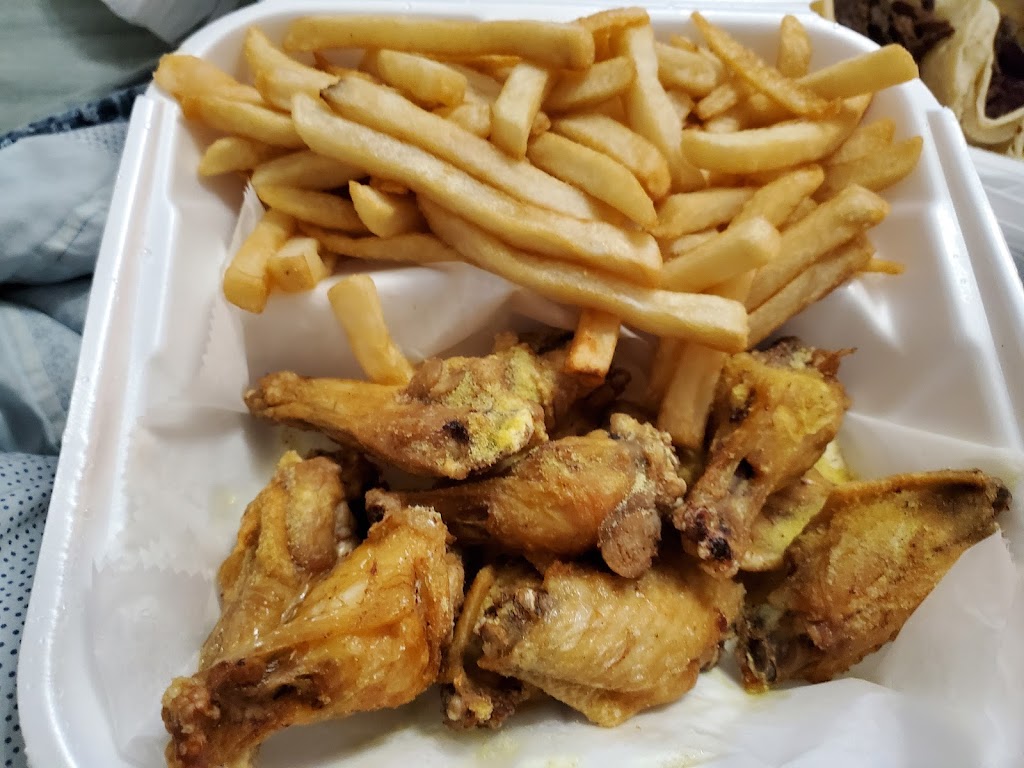 Rickys Chicken | 5840 Mapledale Plaza, Woodbridge, VA 22193, USA | Phone: (703) 897-1616