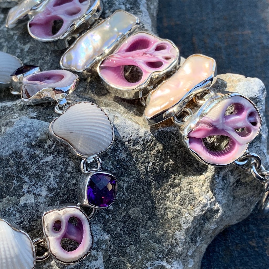 Beach Treasures in Duck | 1216 Duck Rd, Duck, NC 27949, USA | Phone: (252) 261-1250