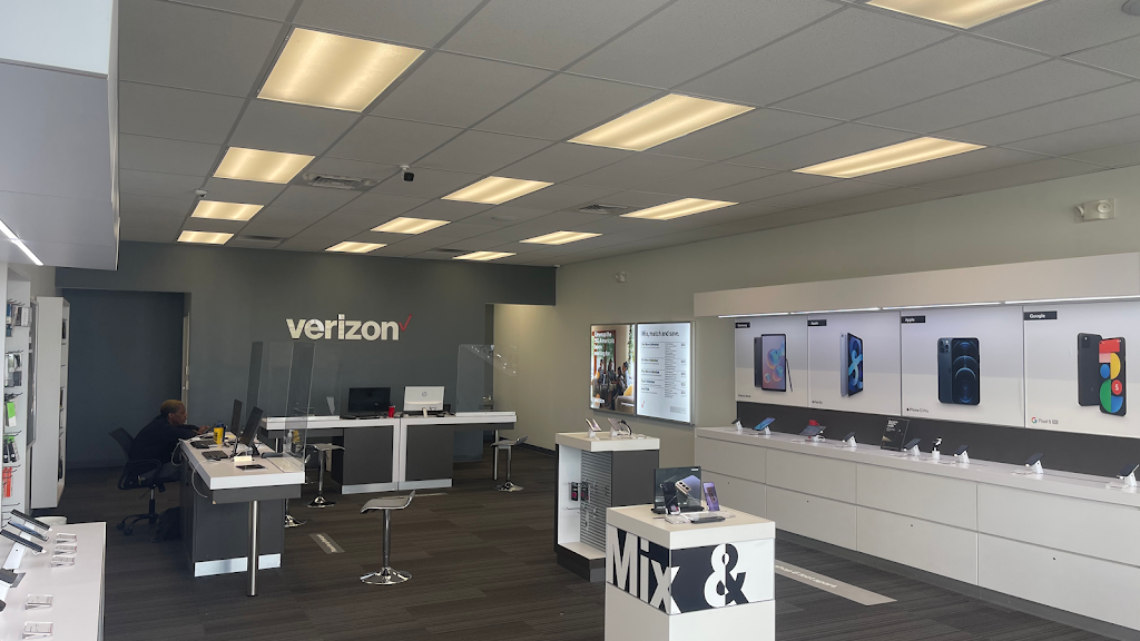 Verizon Authorized Retailer - Russell Cellular | 10413 Fremont Pike, Perrysburg, OH 43551, USA | Phone: (419) 707-5050