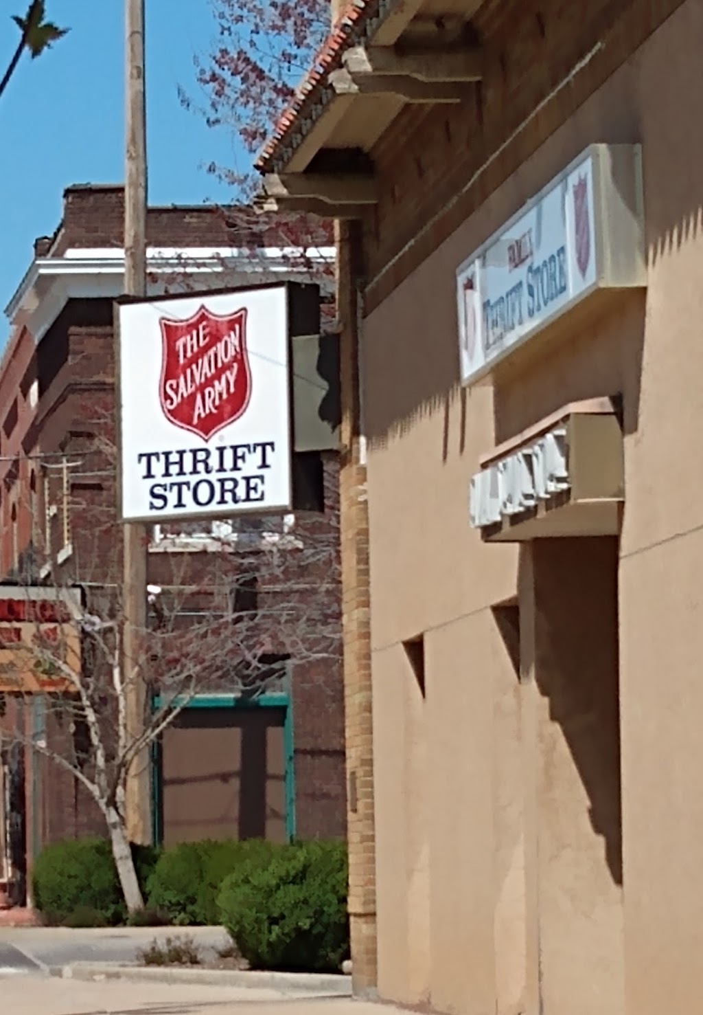 The Salvation Army Family Store & Donation Center | 200 S Main St, Hutchinson, KS 67501, USA | Phone: (620) 662-6220
