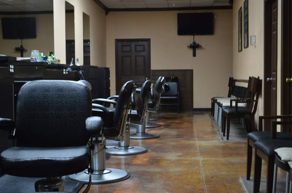 VIP Mastercutz | 7401 Matlock Rd #111, Arlington, TX 76002, USA | Phone: (817) 719-4439