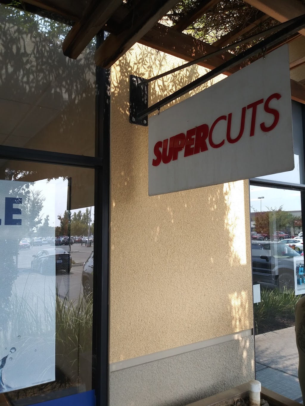 Supercuts | 3318 N Dinuba Blvd Ste D, Visalia, CA 93291, USA | Phone: (559) 732-4078