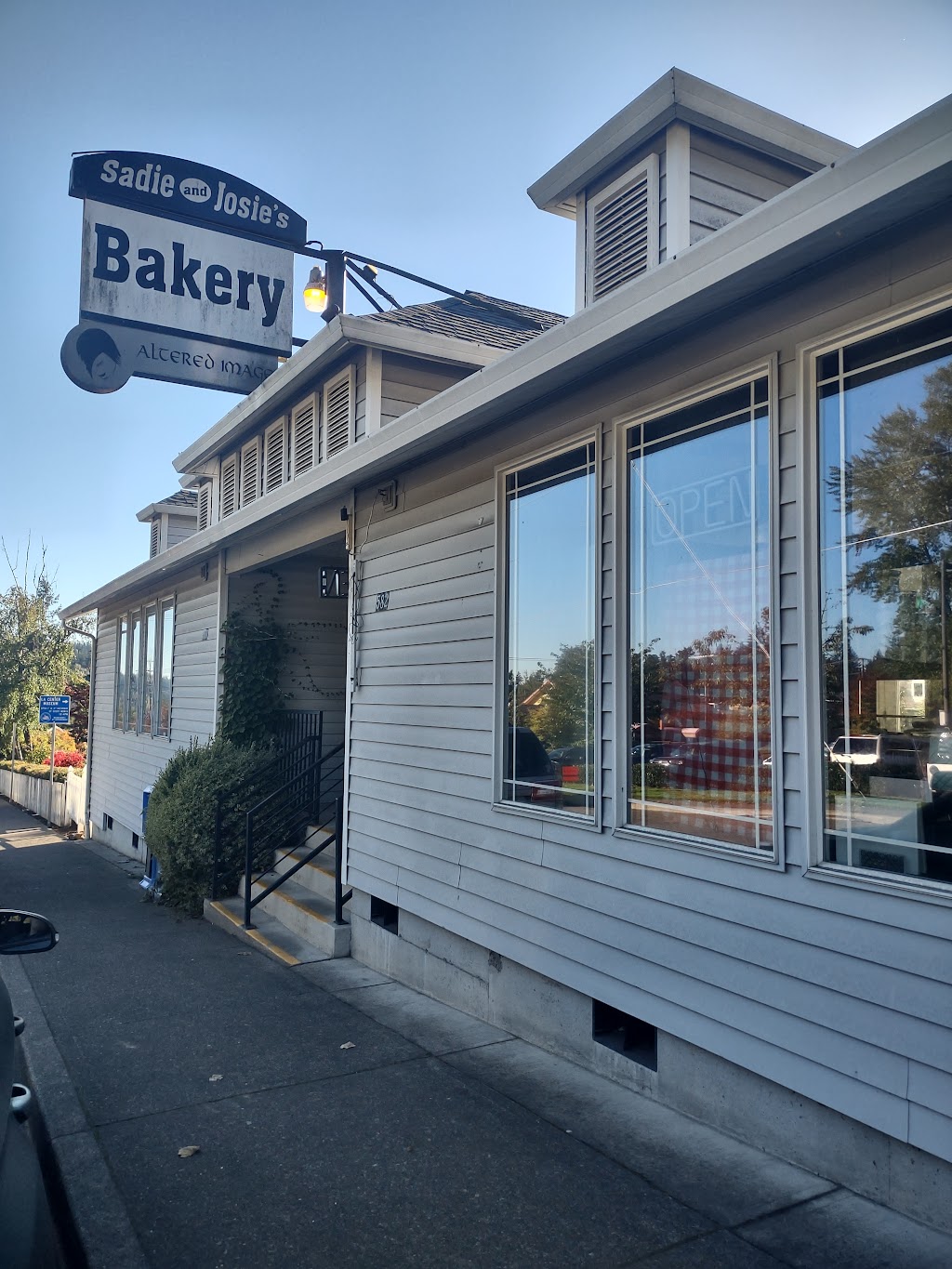 Sadie and Josies Bakery | 582 NW Pacific Hwy, La Center, WA 98629, USA | Phone: (360) 263-6200