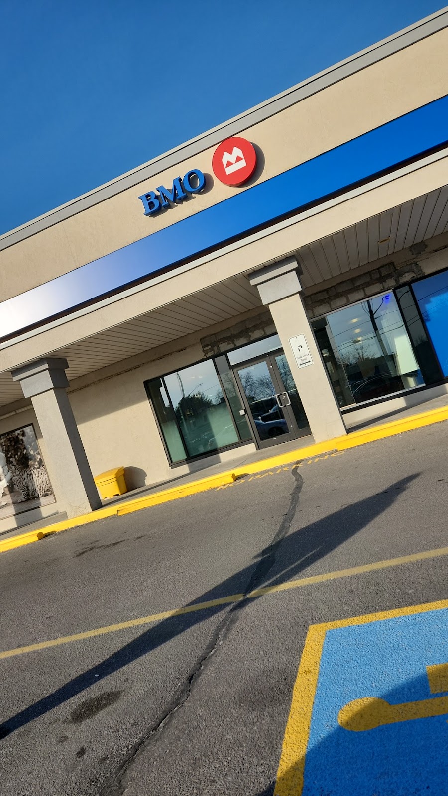 BMO Bank of Montreal | 121 Lakeshore Rd, St. Catharines, ON L2N 2T7, Canada | Phone: (905) 641-7803