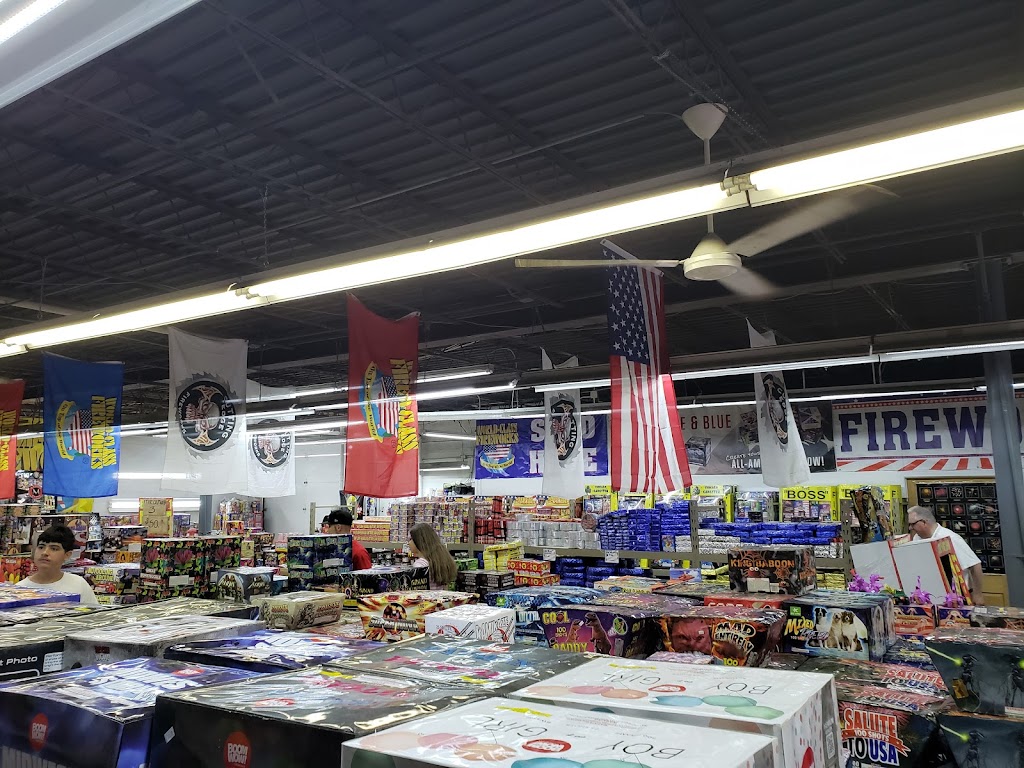 D&M Fireworks | 7700 W 15th Ave, Gary, IN 46406, USA | Phone: (219) 616-5982