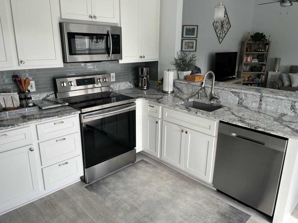 K&D Countertops | 7 N Lincoln St, Trenton, IL 62293, USA | Phone: (618) 224-9635