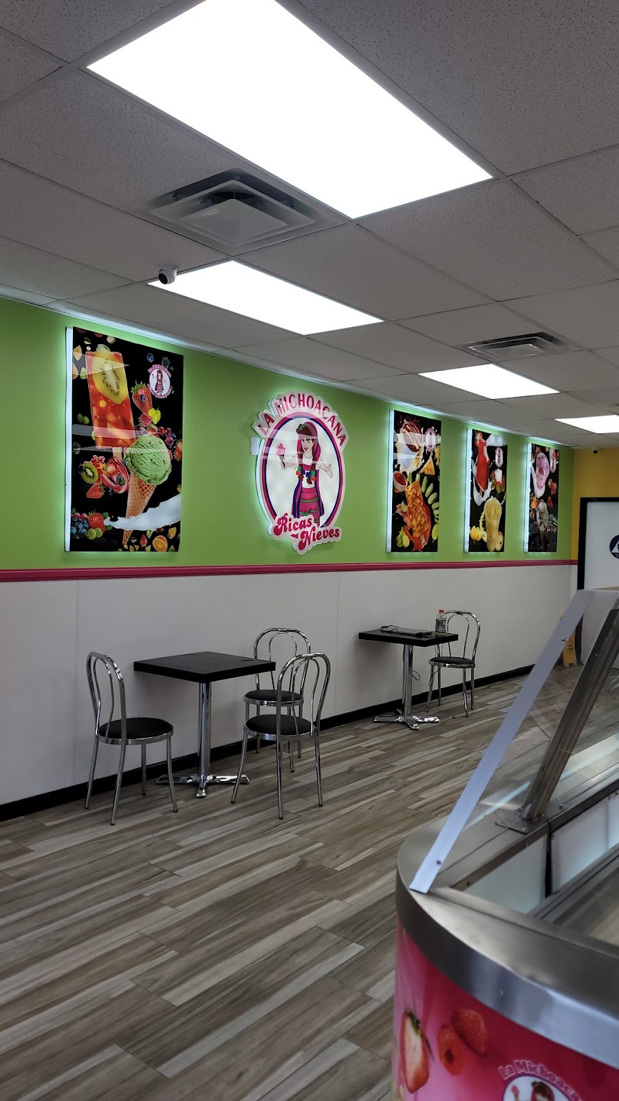 La Michoacana Ricas Nieves y Mas | 31739 Riverside Dr J, Lake Elsinore, CA 92530, USA | Phone: (951) 457-4010