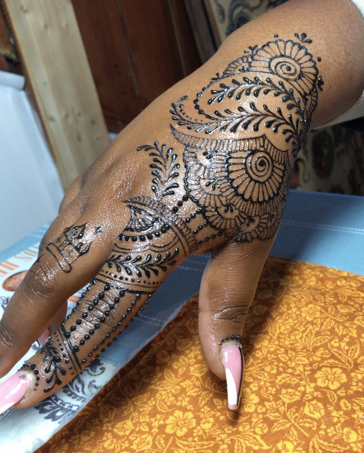 Happy Hands Henna | 323 Walker St SW, Atlanta, GA 30313, USA | Phone: (678) 595-2640