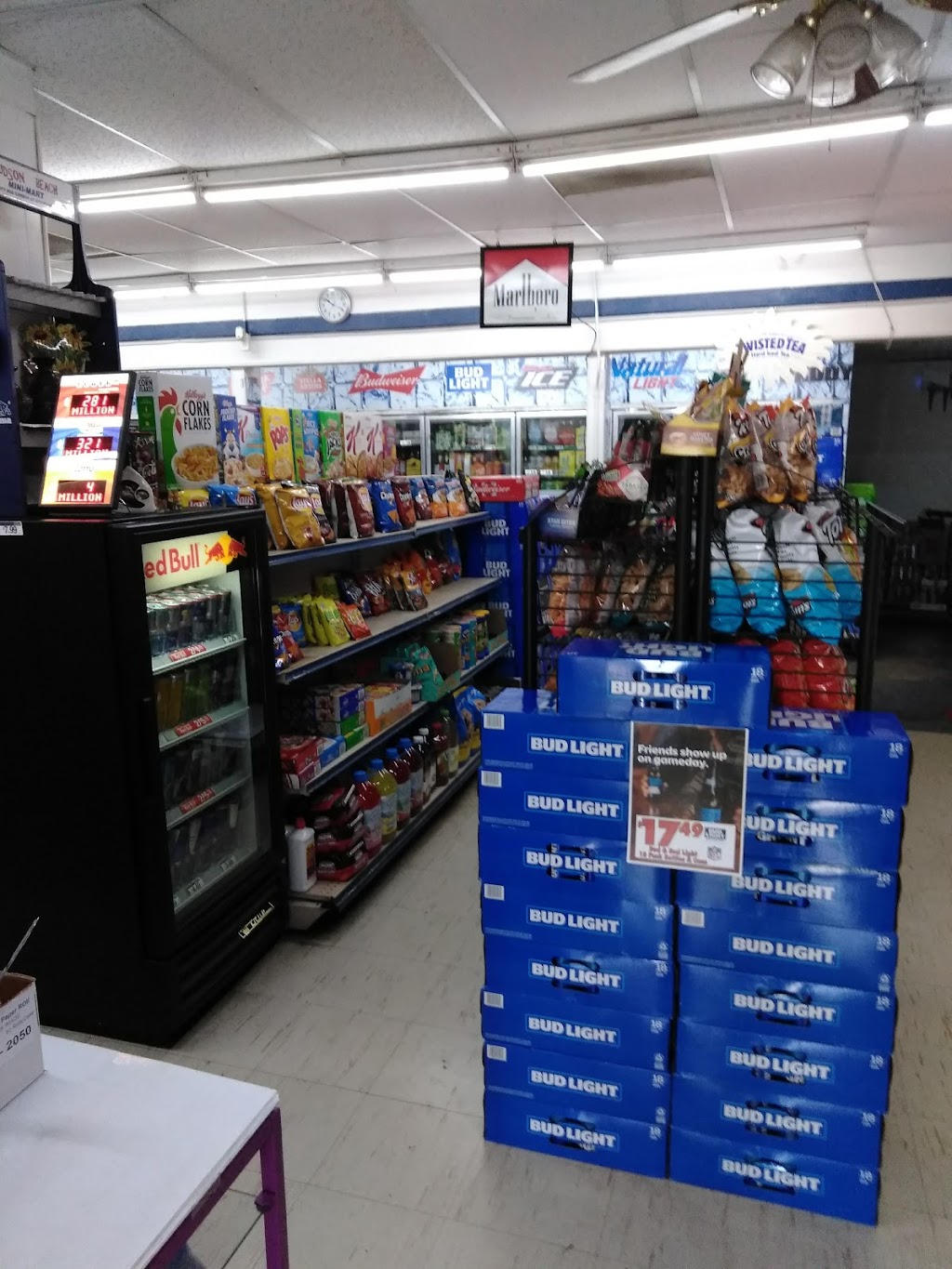 Hudson Beach Mini Mart | 6920 Clark St, Hudson, FL 34667, USA | Phone: (727) 260-7030