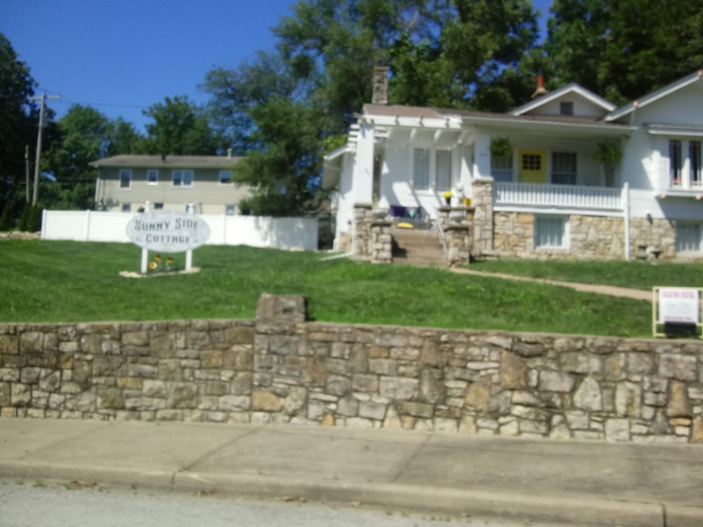 Sunny Side Cottage | 506 Dunbar Ave, Excelsior Springs, MO 64024, USA | Phone: (816) 868-8383