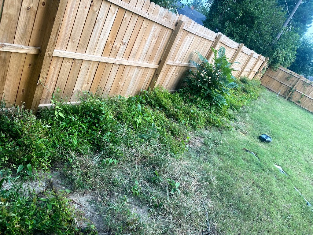 Affordable Lawn Service | 3355 Hallshire Dr #38115, Memphis, TN 38115 | Phone: (901) 270-6490