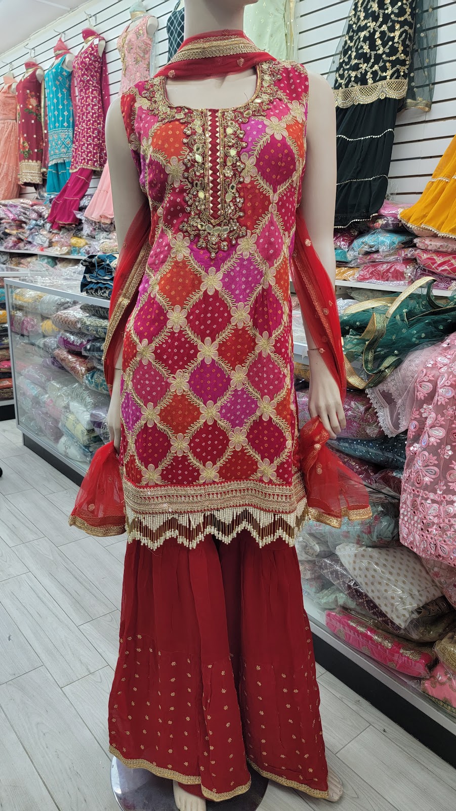 Deeps Exclusive | 414 Hillside Avenue, New Hyde Park, NY 11040, USA | Phone: (718) 470-0123