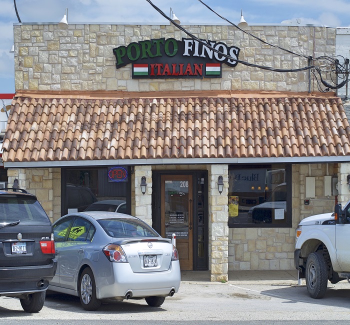 Porto Finos Italian Restaurant | 208 W McCart St, Krum, TX 76249, USA | Phone: (940) 482-3871