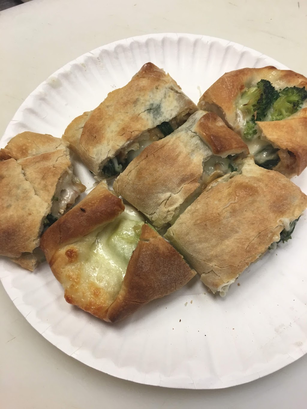 Yovanis Pizzeria | 741 NY-211, Middletown, NY 10941, USA | Phone: (845) 695-2222