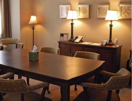 The Memorial Chapel Funeral Home & Cremation Services | 1521 Washington St, Waukegan, IL 60085, USA | Phone: (847) 623-3730