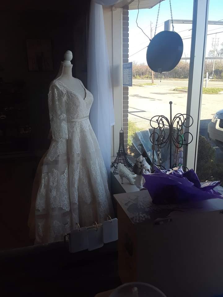 Mechelles Boutique | 15463 S Dixie Hwy, Monroe, MI 48161, USA | Phone: (734) 636-3336