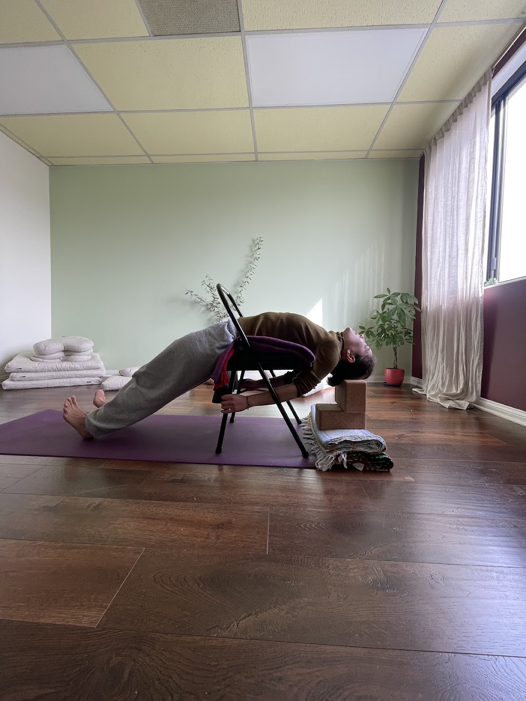 Pür Joy Yoga | 1910 Hillhurst Ave, Los Angeles, CA 90027, USA | Phone: (323) 428-5712