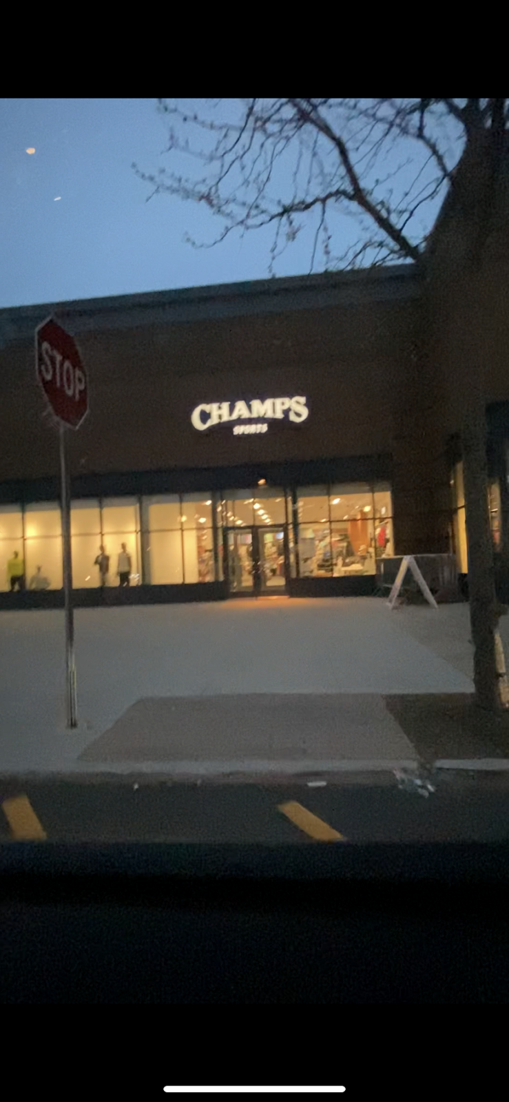 Champs Sports | 409 Gateway Dr, Brooklyn, NY 11239, USA | Phone: (718) 647-2328