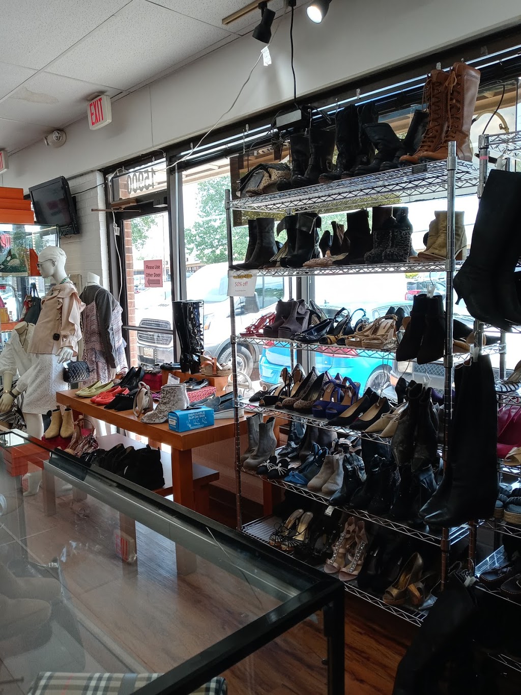 Chic to Chic | 15900 Luanne Dr, Gaithersburg, MD 20877, USA | Phone: (301) 926-7700