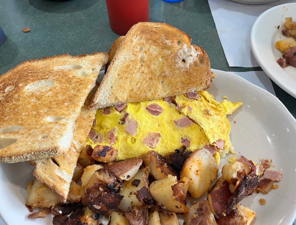 Caseys Diner | 13 Plaistow Rd, Plaistow, NH 03865, USA | Phone: (603) 382-3663