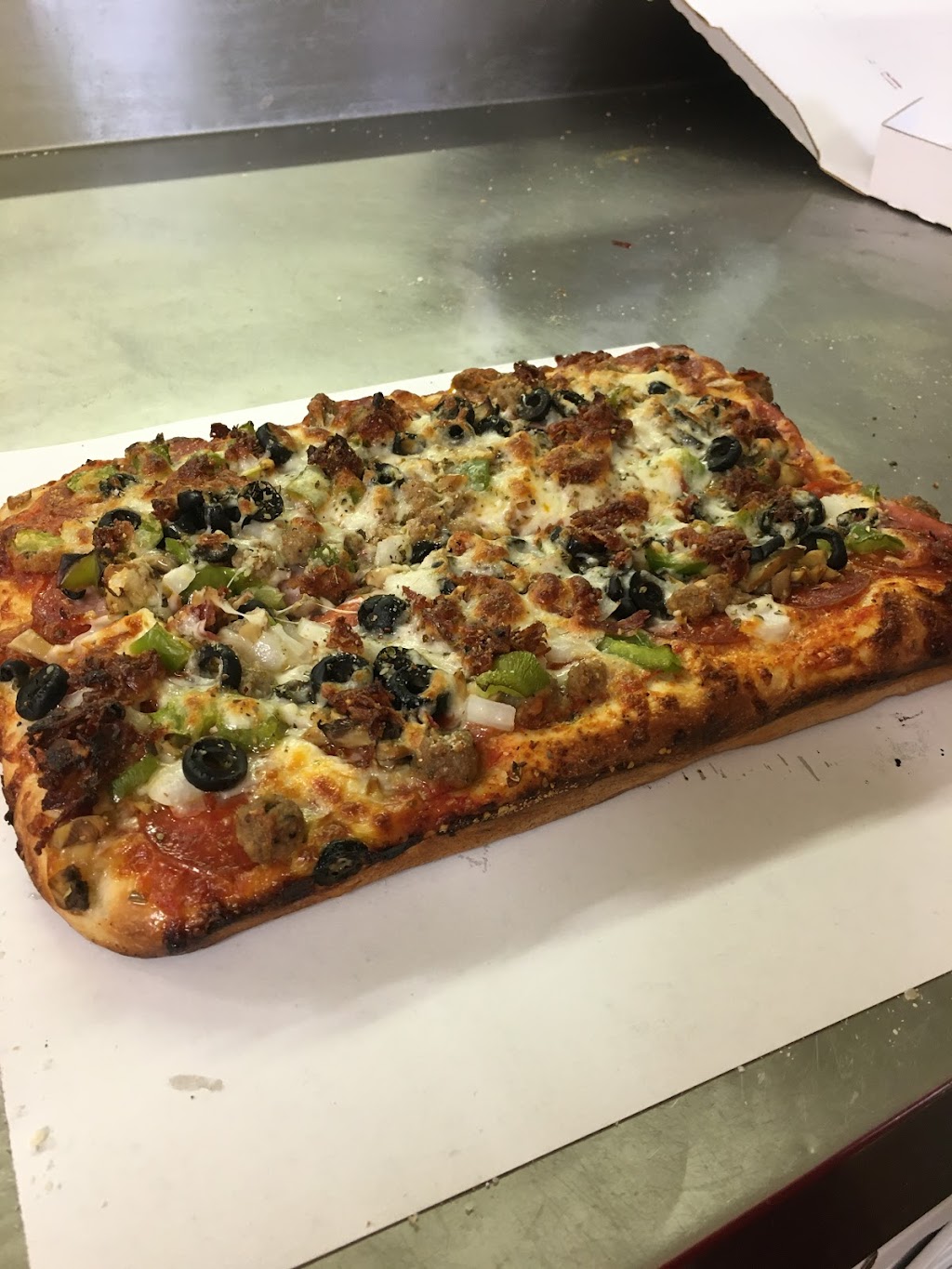 Gino’s Pizza in Ida | 2805 Lewis Ave, Ida, MI 48140, USA | Phone: (734) 269-6007