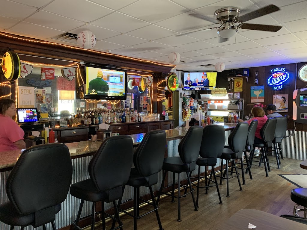 Eagle Nest | 120 W Front St, Addieville, IL 62214, USA | Phone: (618) 424-7777