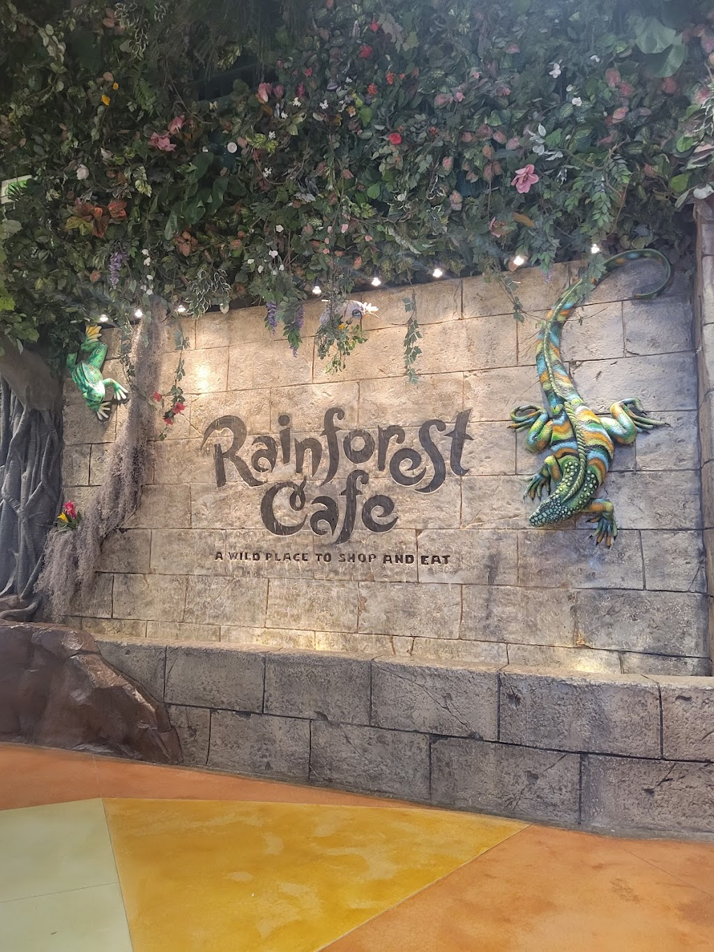 Rainforest Cafe | 4310 Baldwin Rd, Auburn Hills, MI 48326, USA | Phone: (248) 333-0280