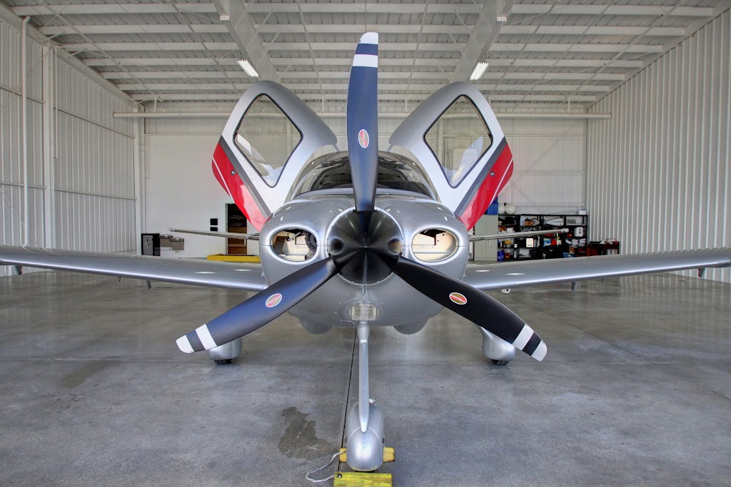 Dare to Dream Aviation - Authorized Cirrus Training Center-Diamond Aircraft Training Center | 951E NE 10 Street Hangar 23/24/25, Pompano Beach, FL 33060, USA | Phone: (954) 776-1286