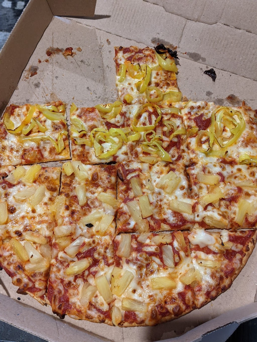 Dominos Pizza | 35785 Harper Ave, Clinton Twp, MI 48035, USA | Phone: (586) 791-5900