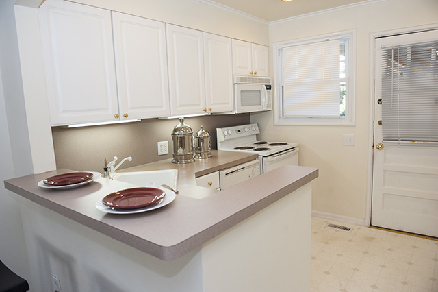 Glen Lennox Apartments | 5 Hamilton Rd, Chapel Hill, NC 27514, USA | Phone: (844) 262-2692 Glen Lennox Apartments | 5 Hamilton Rd, Chapel Hill, NC 27514, USA | Phone: (844) 262-2692