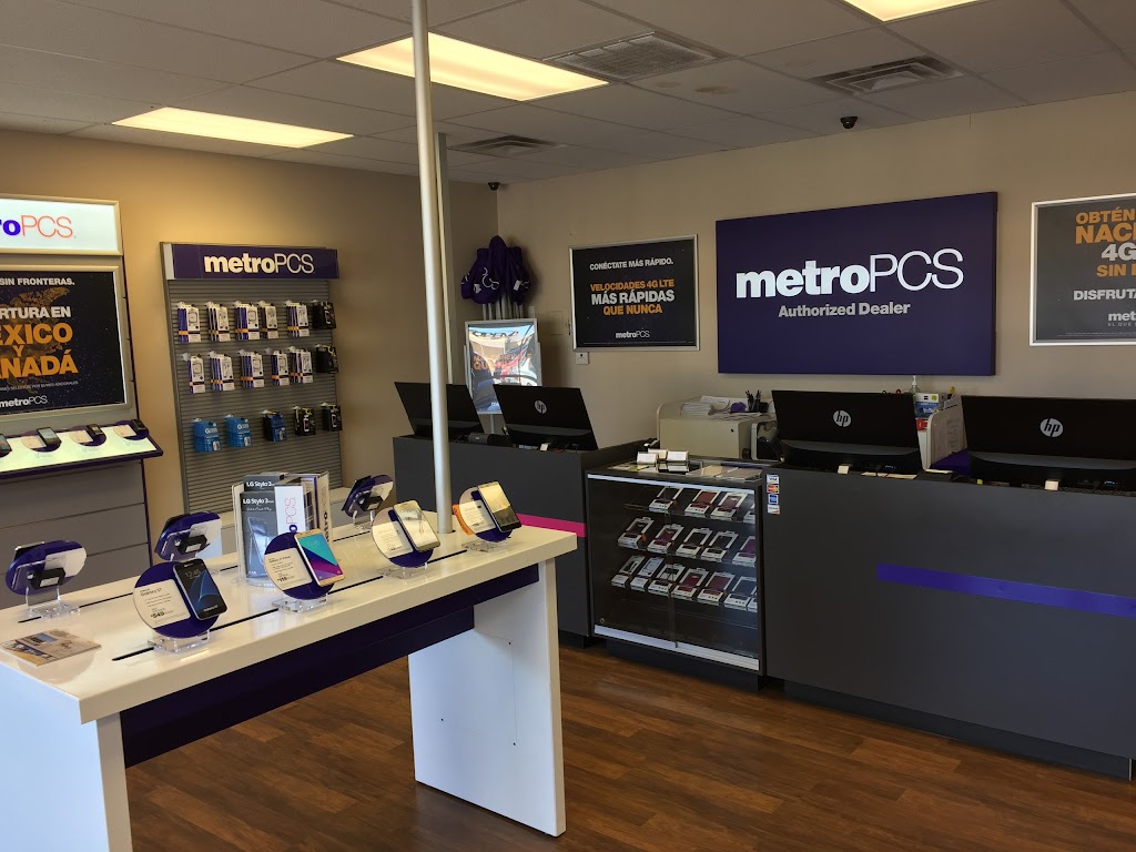 Metro by T-Mobile | 919 Fabens Rd Suite C, Fabens, TX 79838, USA | Phone: (915) 765-5005