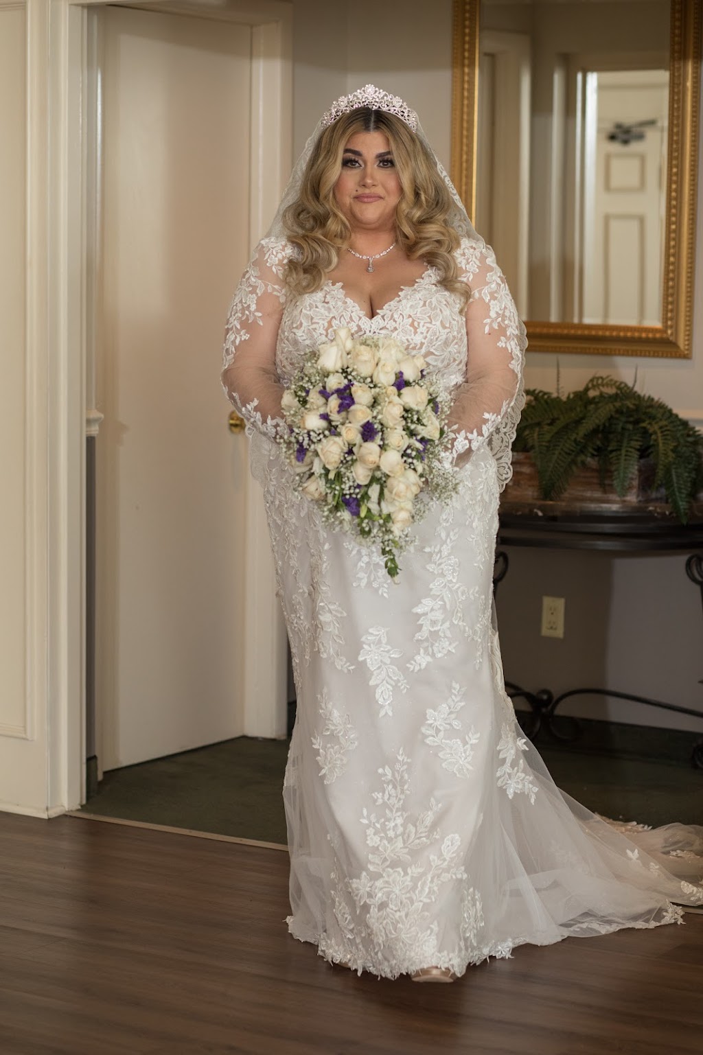 The Curvy Bride | 357 US-9, Manalapan Township, NJ 07726, USA | Phone: (732) 536-6100