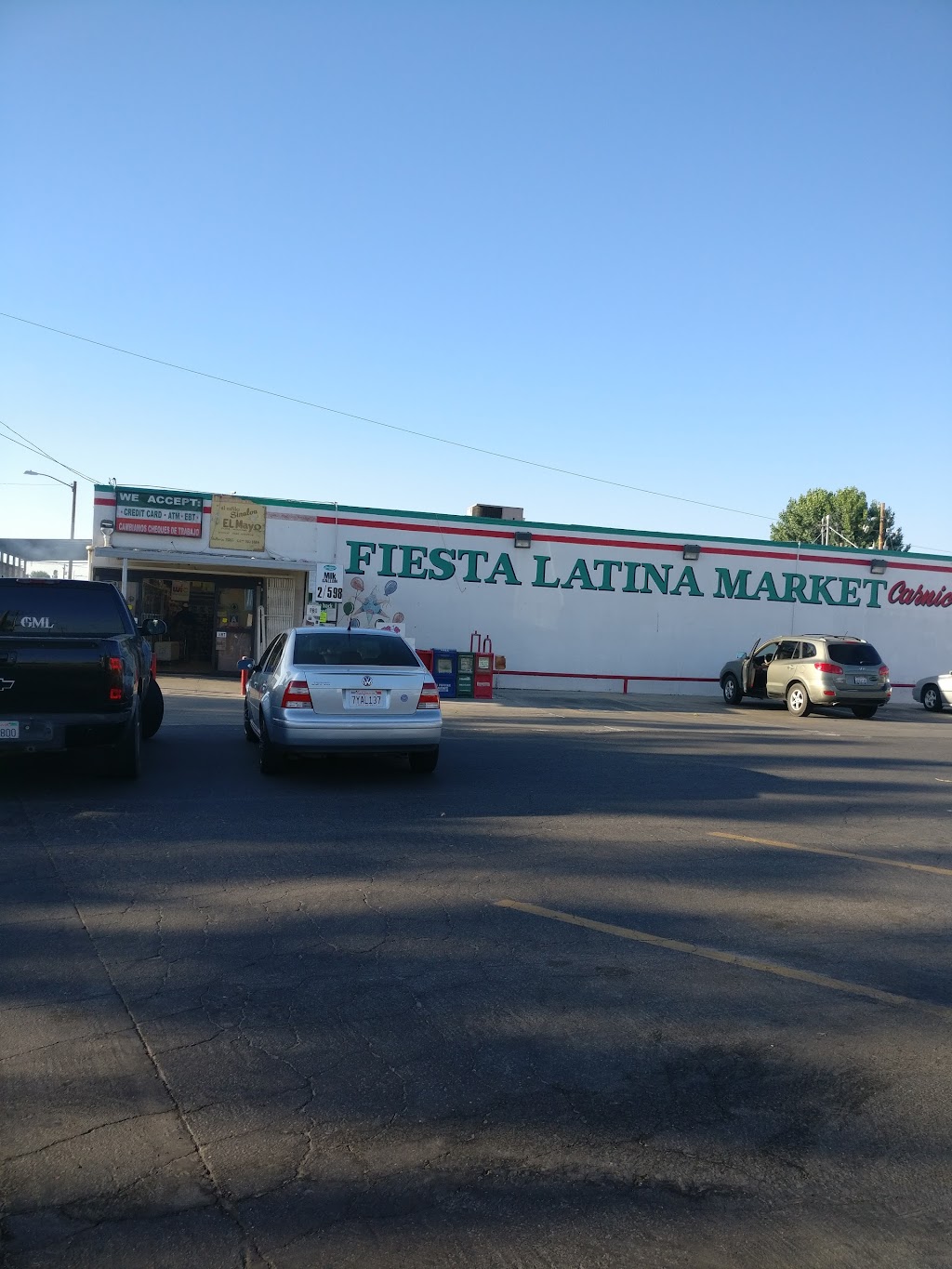 Fiesta latina market | 300 S Shafter Ave, Shafter, CA 93263, USA | Phone: (661) 746-3923